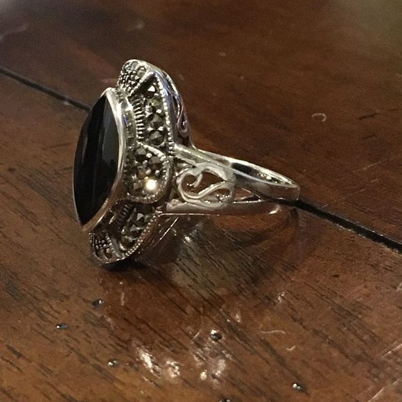Vintage Marquise Cut Black Onyx Cabochon Sterling Silver & Marcasite Ring Sz 9.5 - Picture 5 of 13